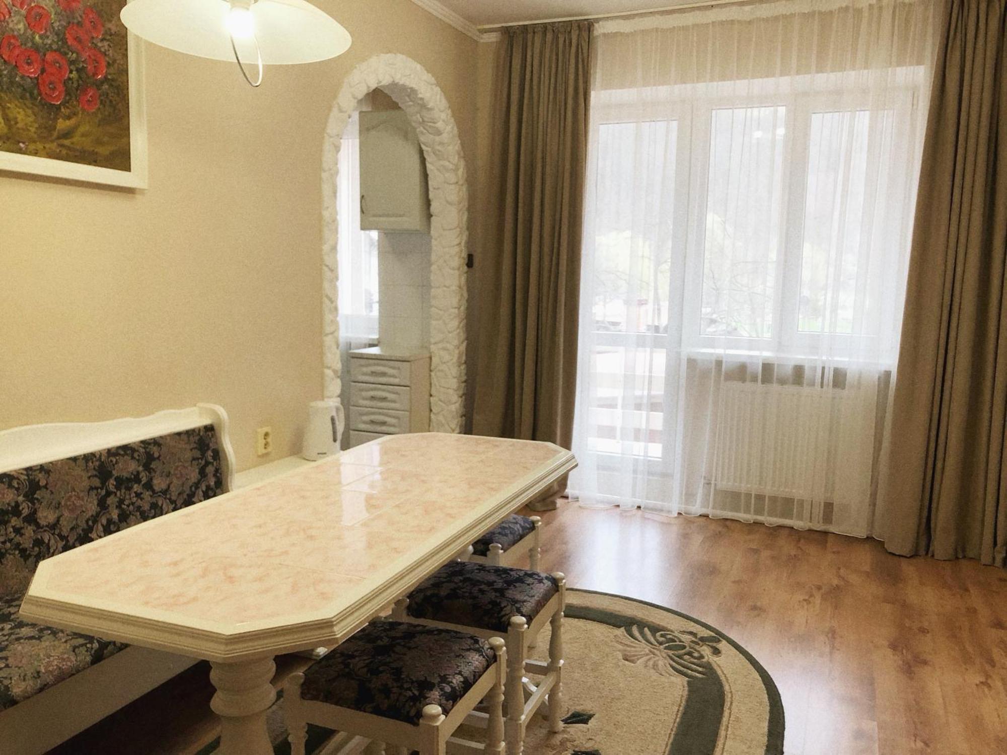 Hotel У Оксани à Solochyn Extérieur photo